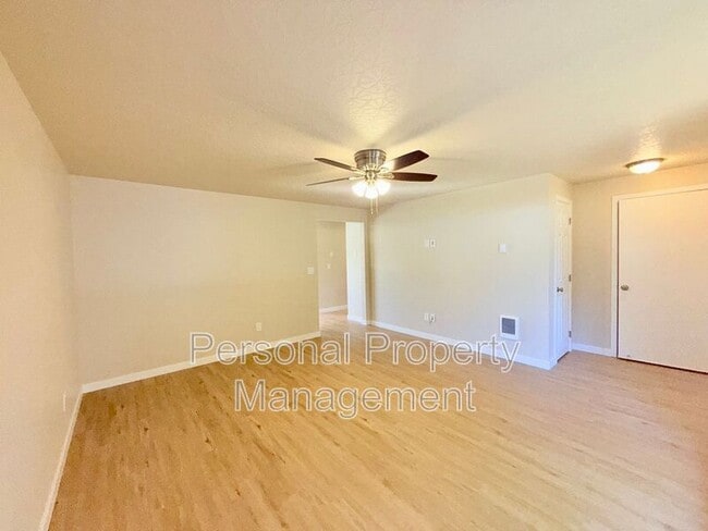 Photo - 7621 NE 158th Ave