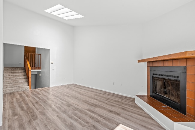 Photo - 440 Solar Way