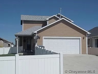Gorgeous 2 Story Home - Gorgeous 2 Story Home