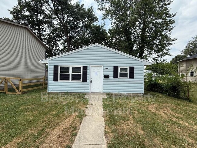 Building Photo - 2821 Haig Ave