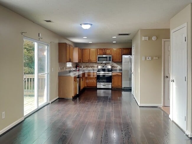 Photo - 450 Crested View Dr