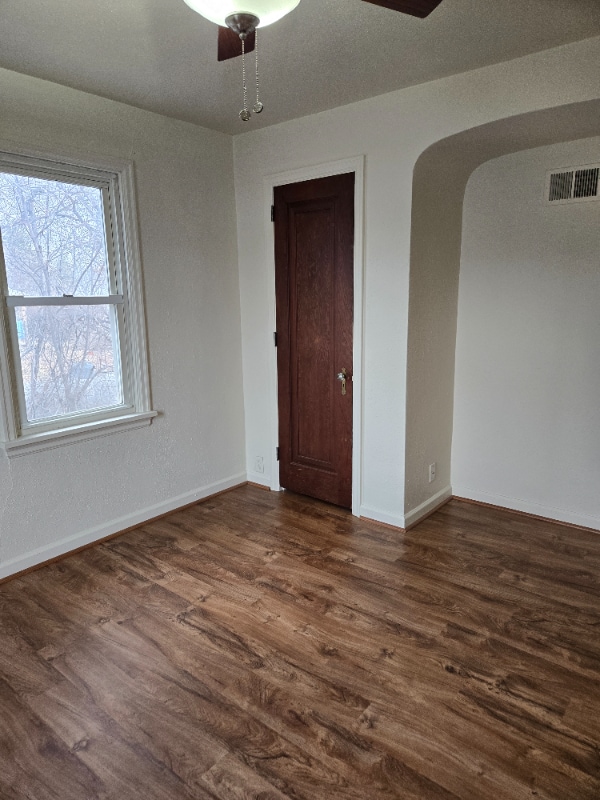 Photo - 212 2nd Ave W