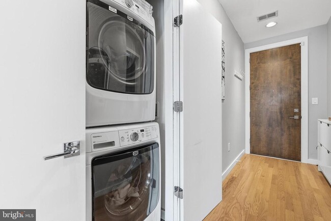 Photo - 435 R St NW Unit 404