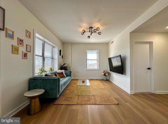 Photo - 80 New York Ave NW Unidad 402