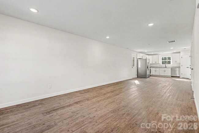 Photo - 104 10th Ave SE