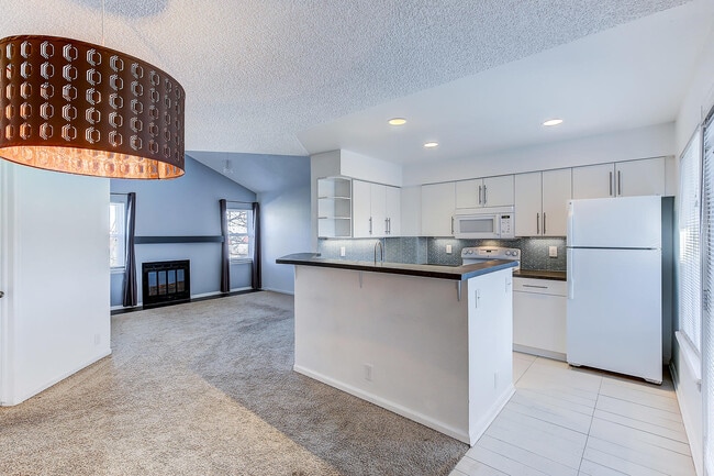 Building Photo - 2 Acoma St Unit 2 Acoma  6