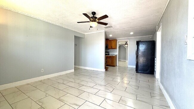 Photo - 1022 Lewis Dr