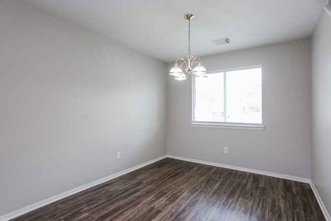 Photo - 1523 Nichole Woods Dr