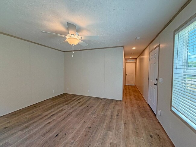 Photo - 781 W Walcott Rd