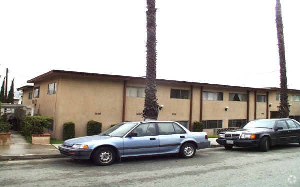 Building Photo - 1111 Tyler St