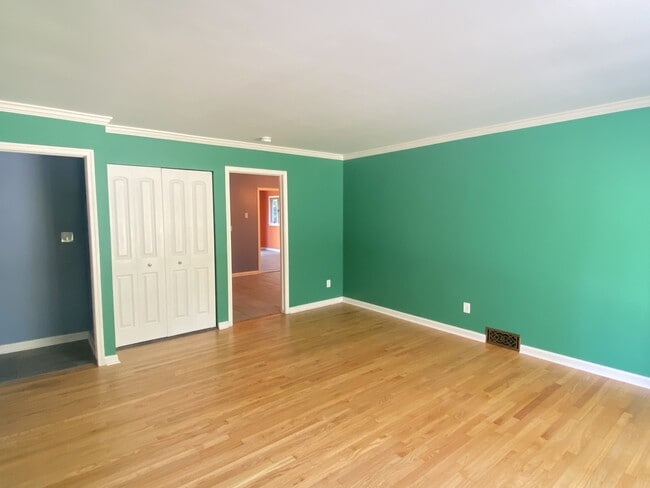 Photo - 2609 Lillian Rd