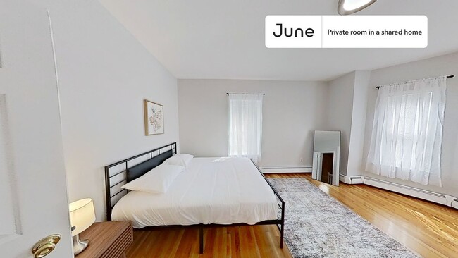 Private bedroom in 3 bed/1 bath Home - Private bedroom in 3 bed/1 bath Home