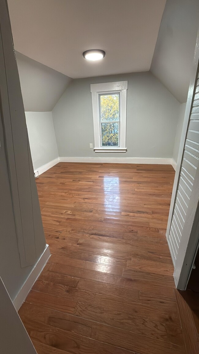 Photo - 251 Newhall St