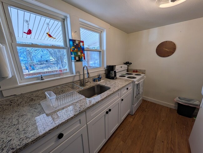 Photo - 73 Highland St