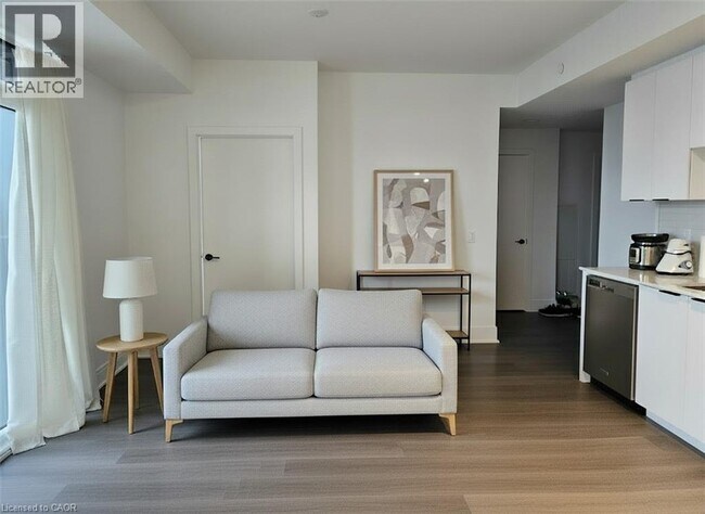 Photo - 25 Wellington St S Unité 1210