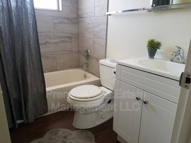 Photo - 4476 E Bails Pl