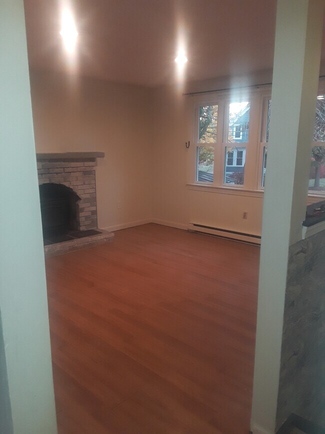 Photo - 313 Chestnut St