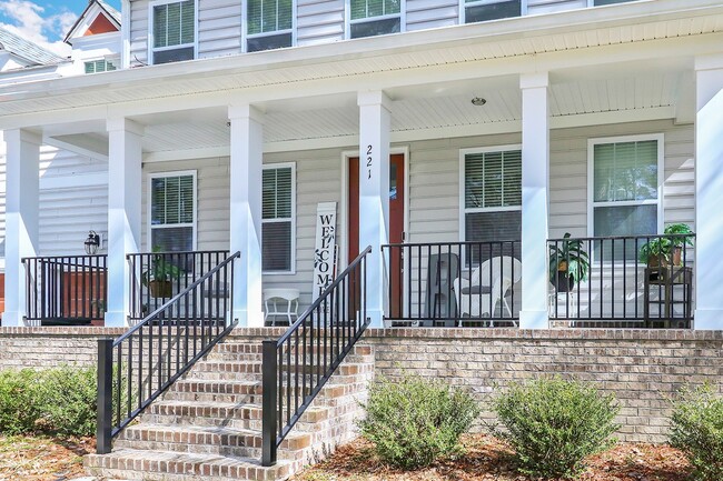 Photo - 221 Wilson Dr