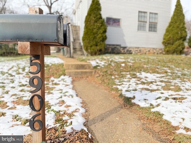 Building Photo - 5906 Benton Heights Ave