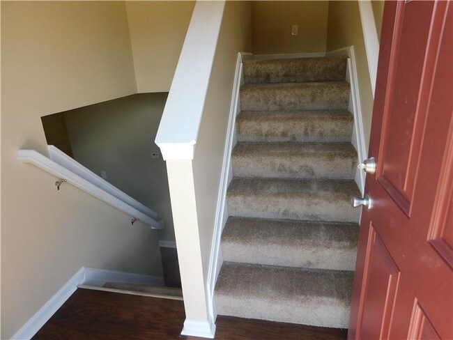 Photo - 6552 Nicholas