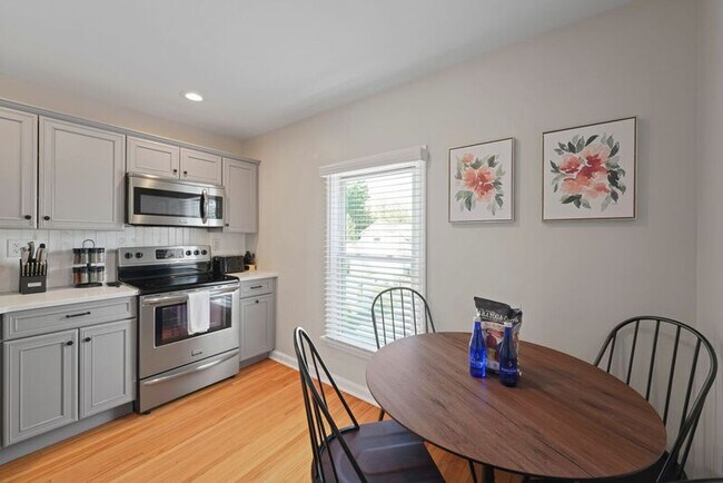 Photo - 22 Lincoln Ave Unit #2