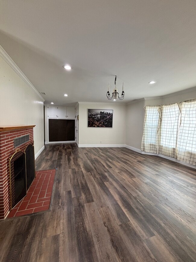 Building Photo - 3297 N Pershing Ave Unit Main House plus Studio