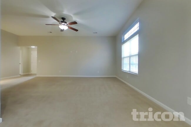 Photo - 319 Quiet Grove Ln