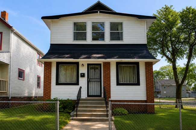 Building Photo - 12502 Forest Ave Unit 2