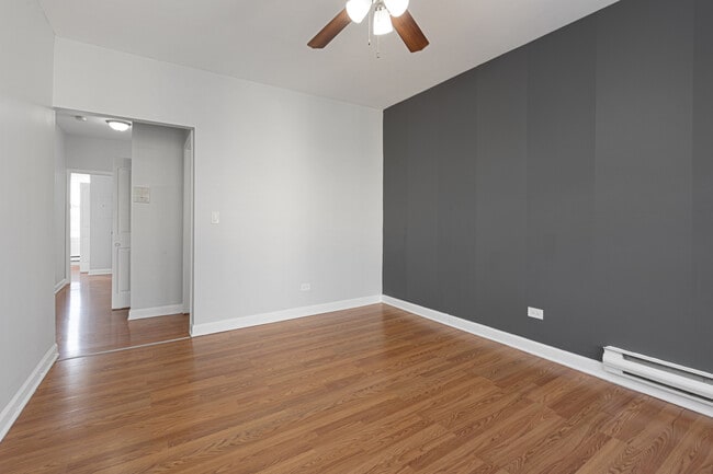 Photo - 3639 W Dickens Ave Unidad 2A