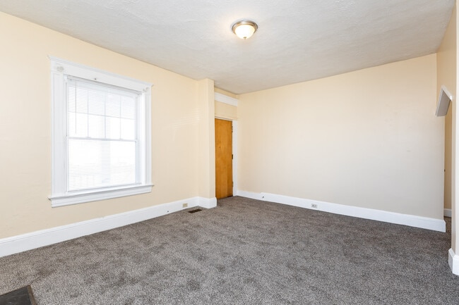 Photo - 811 Lexington Ave Unit 1