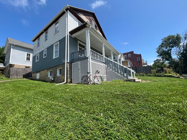 Building Photo - 597 Jefferson St Rental