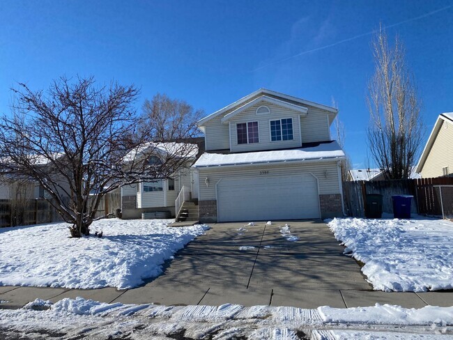 Building Photo - Beautiful House for Lease