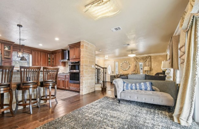 Photo - 18205 Great Falls Dr