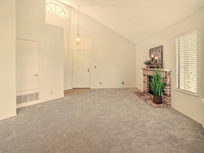 Photo - 3428 Smoketree Commons Dr
