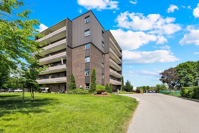 Photo - Park Tower Apartments