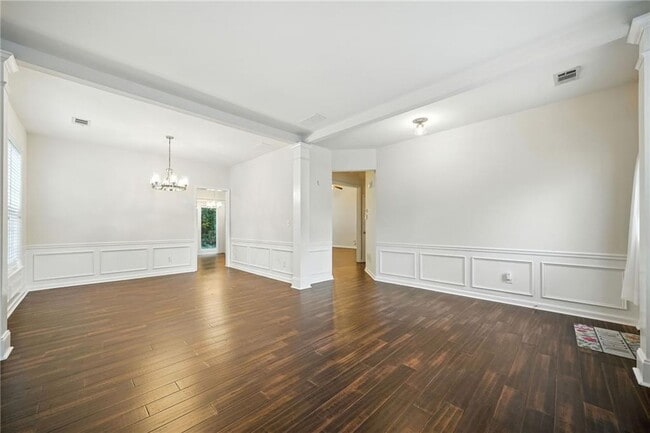 Photo - 215 Friars Head Dr NE