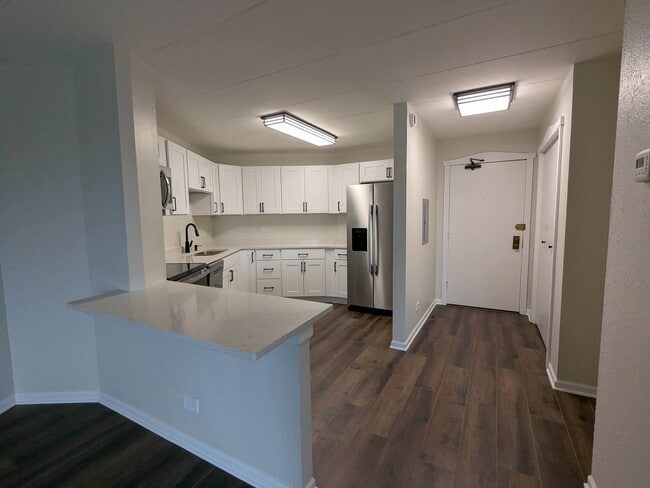 Photo - 1 Renaissance Pl Unit 408