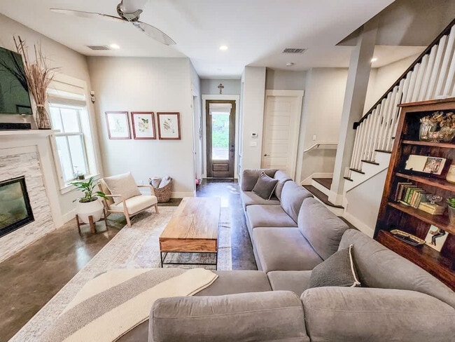 Photo - 803B Dawson Rd Unidad ID1347459P