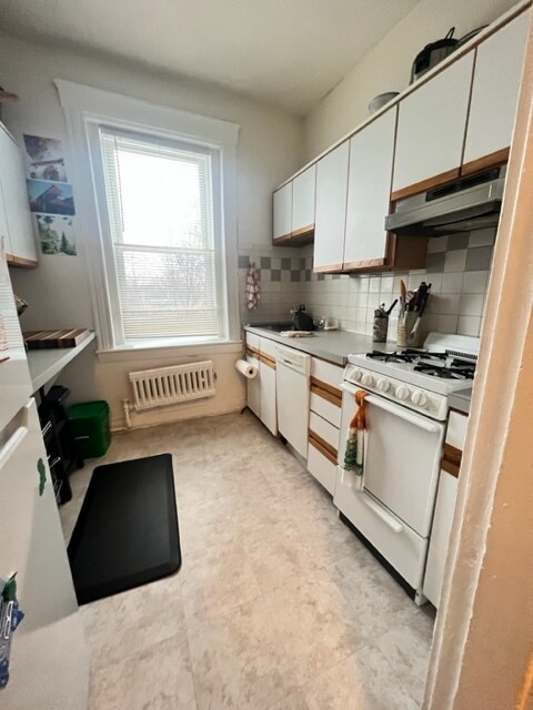 Photo - 193 Strathmore Rd