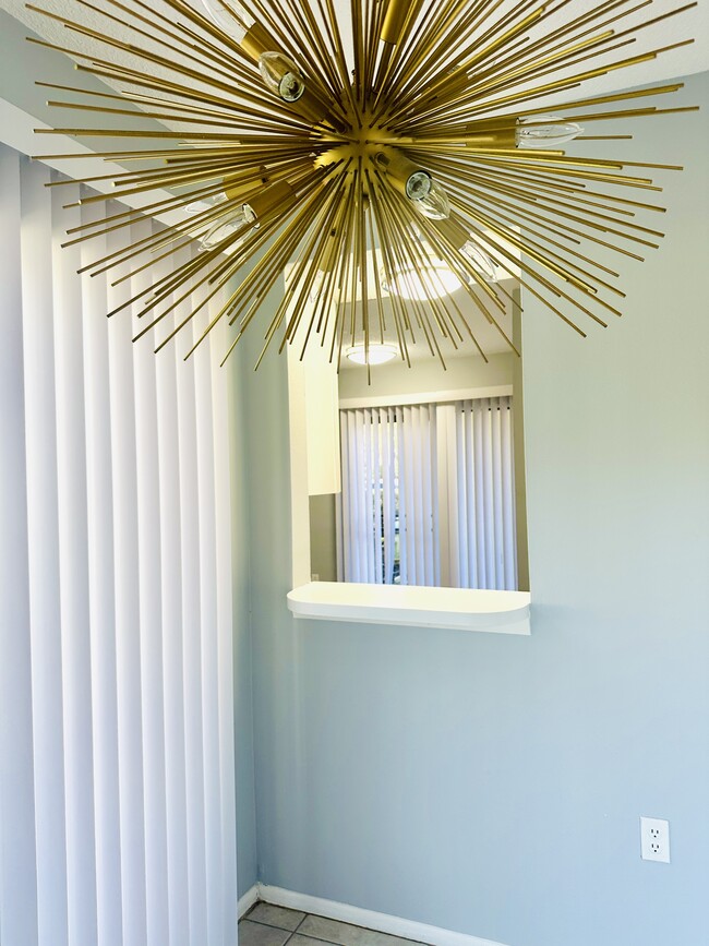 Building Photo - 2200 Bahia Vista St Unit B3