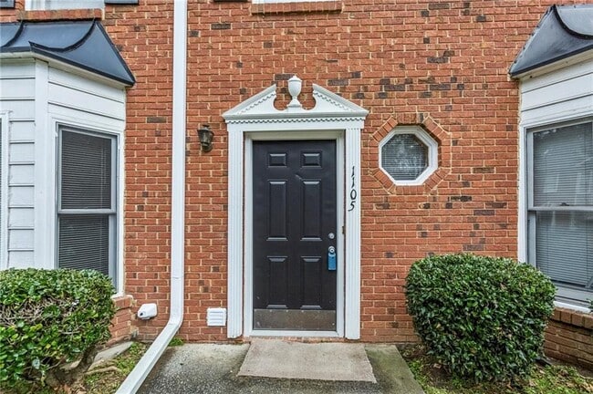 Photo - 1105 Booth Ct SW