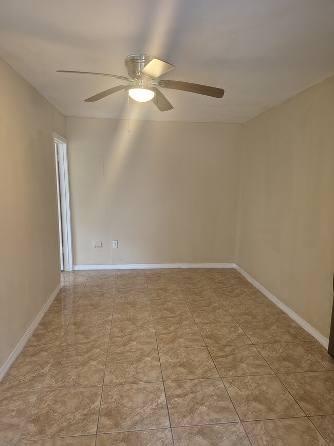 Photo - 1370 NE 153rd St