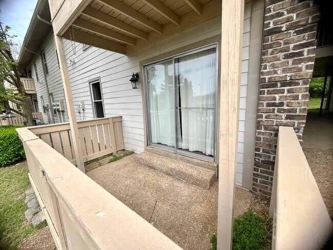 Photo - 809 Ashlawn Pl Unit 809