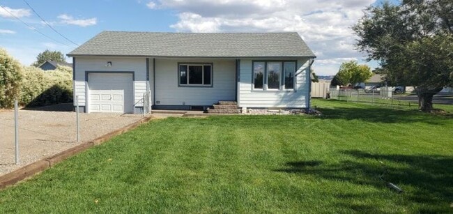 Building Photo - 3 bedroom in Billings MT 59105