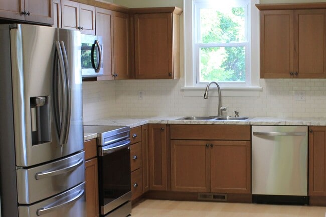 Photo - 113 1st St NW