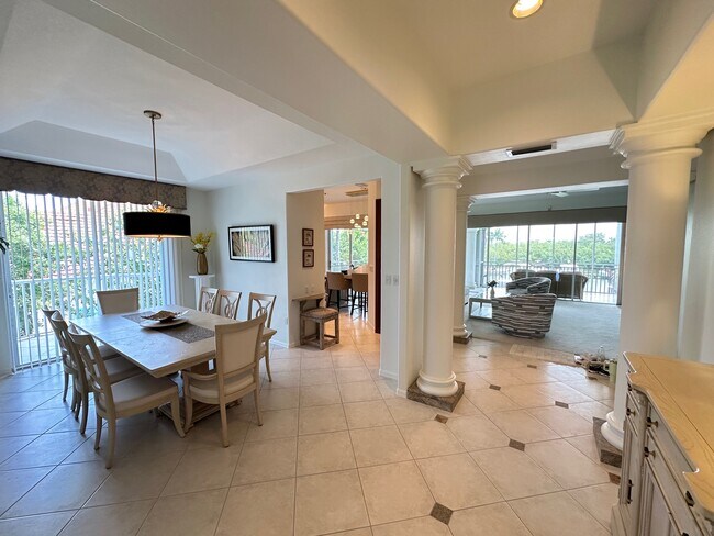 Photo - 1701 Gulfstar Dr S Unidad Yacht Harbour Cove at Windstar on Naples Bay