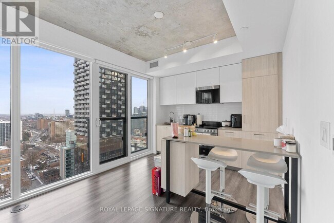 Photo - 65 Mutual St Unit 2209