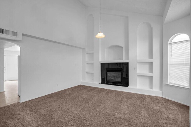 Photo - Cozy 3 bedroom 2 bath home in East El Paso! Special- No admin fee!