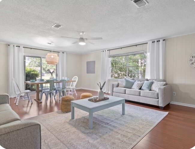 306 Sheppard Dr