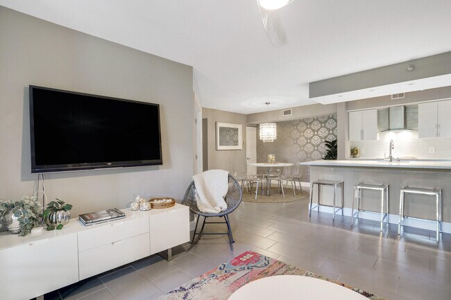 Photo - 123 Yacht Club Way Unit 108